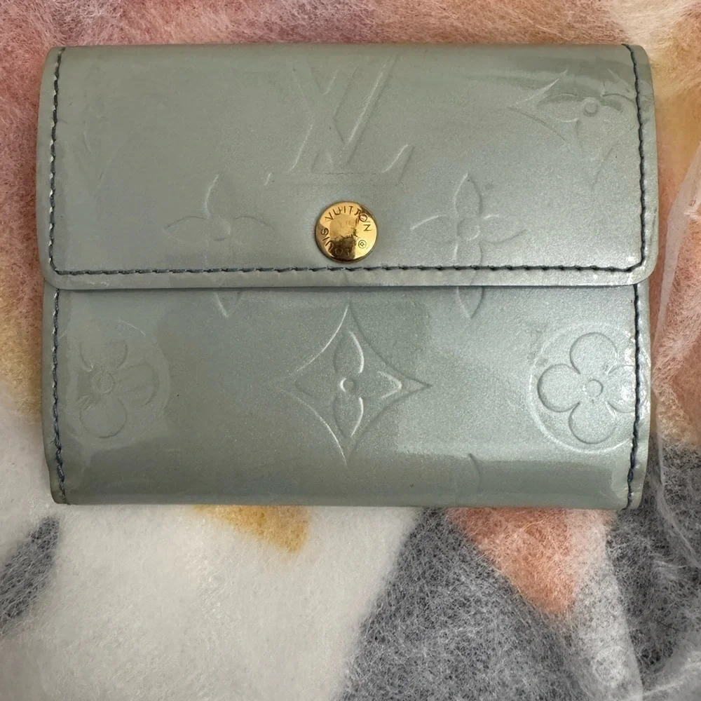Louis Vuitton Light blue Embossed patent leather Wallet - Picture 1 of 6